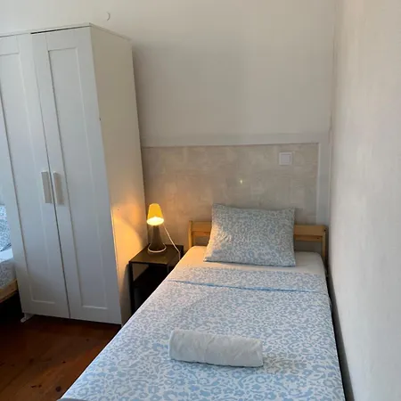 Gigi's Tv Kitchen Bathroom Center Homestay