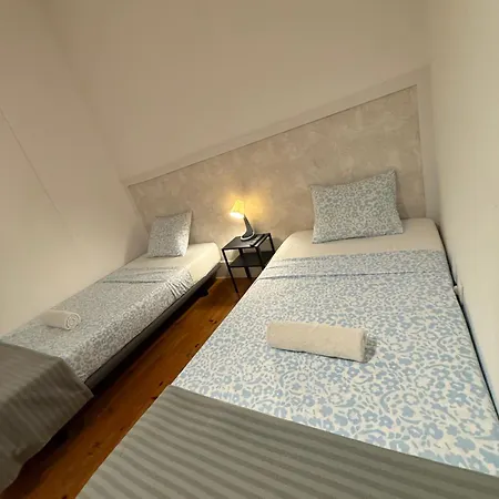 Gigi's Tv Kitchen Bathroom Center Homestay *