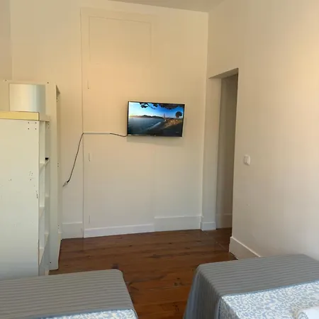 Gigi's Tv Kitchen Bathroom Center * Lisbon